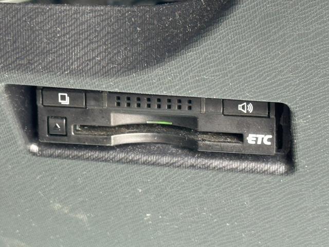 アクア Sスタイルブラック ドライブレコーダー ETC バックカメラ ナビ TV レーンアシスト 衝突被害軽減システム アルミホイール オートマチックハイビーム オートライト スマートキー アイドリングストップ 電動格納ミラー(9枚目)