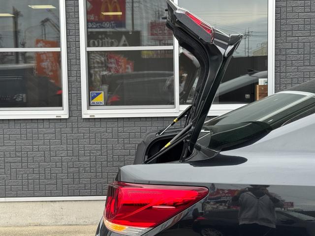 クラウンハイブリッド アスリートS ETC クリアランスソナー オートクルーズコントロール バックカメラ ナビ アルミホイール オートライト HID サンルーフ CVT スマートキー 電動格納ミラー 盗難防止システム パワーシート CD(31枚目)