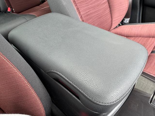 クラウンハイブリッド アスリートS ETC クリアランスソナー オートクルーズコントロール バックカメラ ナビ アルミホイール オートライト HID サンルーフ CVT スマートキー 電動格納ミラー 盗難防止システム パワーシート CD(37枚目)