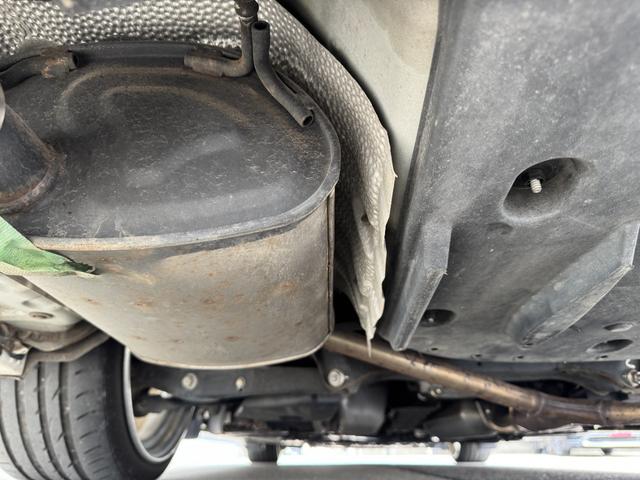 クラウンハイブリッド アスリートS ETC クリアランスソナー オートクルーズコントロール バックカメラ ナビ アルミホイール オートライト HID サンルーフ CVT スマートキー 電動格納ミラー 盗難防止システム パワーシート CD(63枚目)