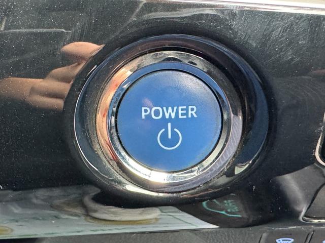 エンジン始動も楽チンです。イチイチ鍵を出す手間も無くなりますよ。