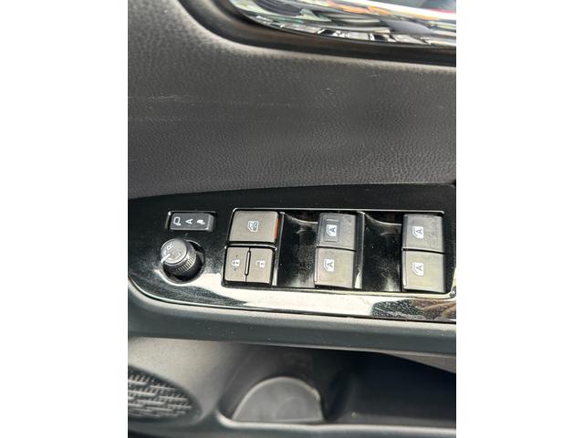 ご覧頂きまして誠に有難うございます！！是非ご来店して頂き、実際にご覧になって頂ければと思います。お客様からのご連絡をスタッフ一同、心よりお待ちしております