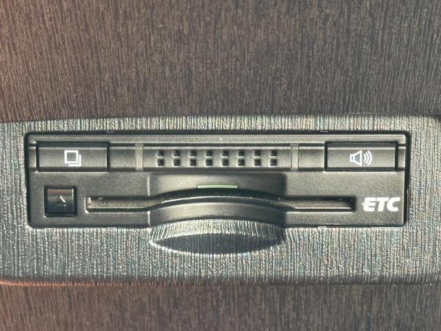 プリウスアルファ S ETC バックカメラ ナビ TV オートクルーズコントロール アルミホイール オートライト スマートキー 電動格納ミラー CVT 盗難防止システム 衝突安全ボディ ABS ESC CD USB(10枚目)