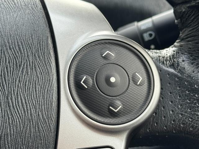 プリウスアルファ S ETC バックカメラ ナビ TV オートクルーズコントロール アルミホイール オートライト スマートキー 電動格納ミラー CVT 盗難防止システム 衝突安全ボディ ABS ESC CD USB(31枚目)