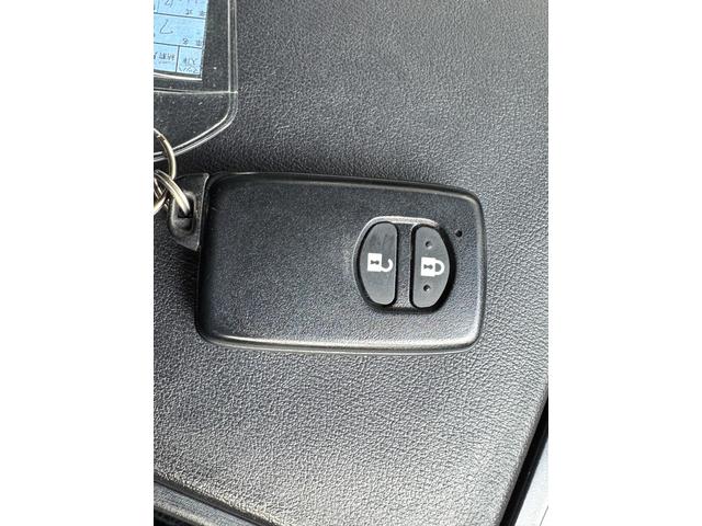 プリウスアルファ S ETC バックカメラ ナビ TV オートクルーズコントロール アルミホイール オートライト スマートキー 電動格納ミラー CVT 盗難防止システム 衝突安全ボディ ABS ESC CD USB(35枚目)