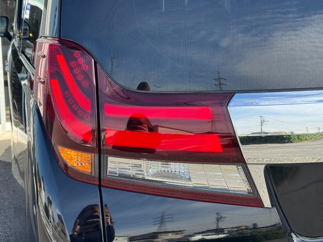 アルファードハイブリッド Ｇ　４ＷＤ　ＥＴＣ　バックカメラ　ナビ　ＴＶ　クリアランスソナー　オートクルーズコントロール　両側電動スライドドア　オートライト　ＬＥＤヘッドランプ　スマートキー　アイドリングストップ　電動格納ミラー（28枚目）