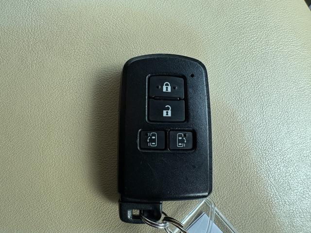 アルファードハイブリッド Ｇ　４ＷＤ　ＥＴＣ　バックカメラ　ナビ　ＴＶ　クリアランスソナー　オートクルーズコントロール　両側電動スライドドア　オートライト　ＬＥＤヘッドランプ　スマートキー　アイドリングストップ　電動格納ミラー（36枚目）