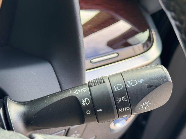 アルファードハイブリッド Ｇ　４ＷＤ　ＥＴＣ　バックカメラ　ナビ　ＴＶ　クリアランスソナー　オートクルーズコントロール　両側電動スライドドア　オートライト　ＬＥＤヘッドランプ　スマートキー　アイドリングストップ　電動格納ミラー（49枚目）