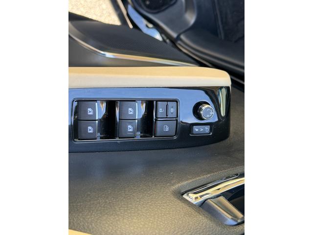 アルファードハイブリッド Ｇ　４ＷＤ　ＥＴＣ　バックカメラ　ナビ　ＴＶ　クリアランスソナー　オートクルーズコントロール　両側電動スライドドア　オートライト　ＬＥＤヘッドランプ　スマートキー　アイドリングストップ　電動格納ミラー（54枚目）