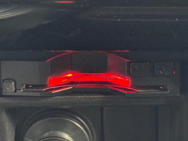 デリカD:5 P 4WD ETC 全周囲カメラ ナビ TV オートクルーズコントロール レーンアシスト 衝突被害軽減システム 両側電動スライドドア オートマチックハイビーム オートライト LEDヘッドランプ(9枚目)