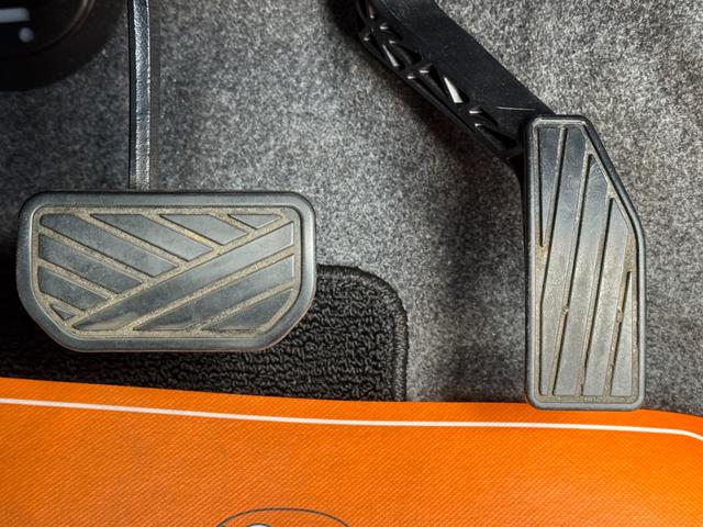 パレットＳＷ ＴＳ　ＥＴＣ　両側電動スライドドア　ナビ　ＴＶ　オートライト　ＨＩＤ　スマートキー　電動格納ミラー　ベンチシート　ＣＶＴ　盗難防止システム　ＡＢＳ　ＣＤ　ＵＳＢ　アルミホイール　衝突安全ボディ　エアコン（43枚目）