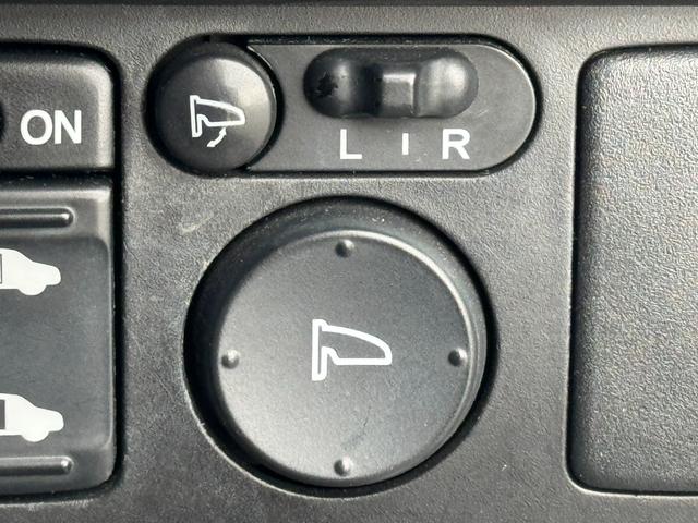 フリードハイブリッド ジャストセレクション　ナビ　ＴＶ　ＥＴＣ　バックカメラ　両側パワースライドドア　ＨＩＤヘッドライト　ＣＤ／ＤＶＤ再生　オートエアコン　オートライト　スマートキー　社外１５インチアルミホイール（49枚目）