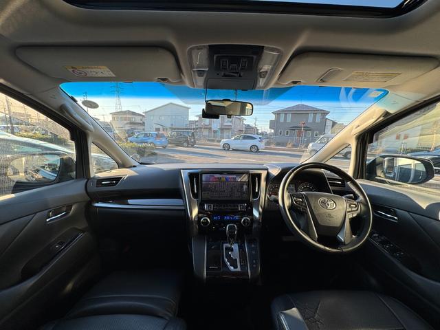 ヴェルファイア ２．５Ｚ　Ａエディション　フリップダウンモニター　サンルーフ　ナビ　ＴＶ　Ｂｌｕｅｔｏｏｔｈ　ドライブレコーダー　純正１８インチアルミホイール　ＣＤ／ＤＶＤ再生　ＥＴＣ　両側パワースライドドア　クルーズコントロール（2枚目）