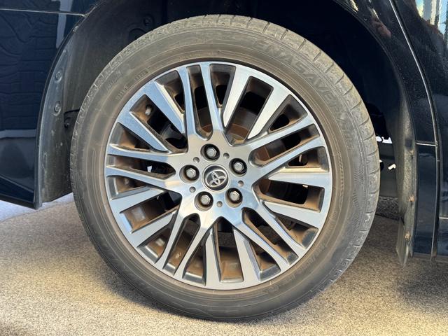 ヴェルファイア ２．５Ｚ　Ａエディション　フリップダウンモニター　サンルーフ　ナビ　ＴＶ　Ｂｌｕｅｔｏｏｔｈ　ドライブレコーダー　純正１８インチアルミホイール　ＣＤ／ＤＶＤ再生　ＥＴＣ　両側パワースライドドア　クルーズコントロール（14枚目）