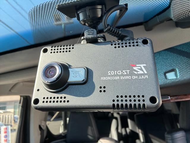 �V�[�g�J�o�[��k�d�c���ύX�Ȃǂ̃J�X�^��������Ă܂��I�I���Ђ��̋@��ɃX�^�b�t�Ƃ������̈�������Ă݂ẮH�I�H�I�G�A����z�C�[���E�E�E