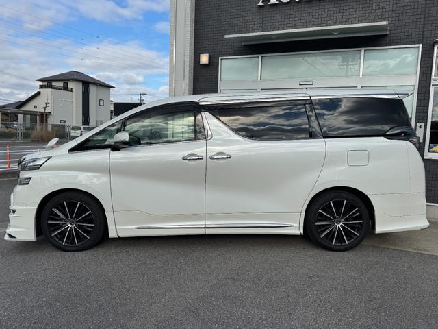 ヴェルファイア ２．５Ｚ　Ｇエディション　ＴＲＤエアロ　フリップダウンモニター　ナビ　ＴＶ　Ｂｌｕｅｔｏｏｔｈ　ＬＥＤヘッドライト　ＣＤ／ＤＶＤ再生　両側パワースライドドア　社外１９インチアルミホイール　クルーズコントロール（14枚目）