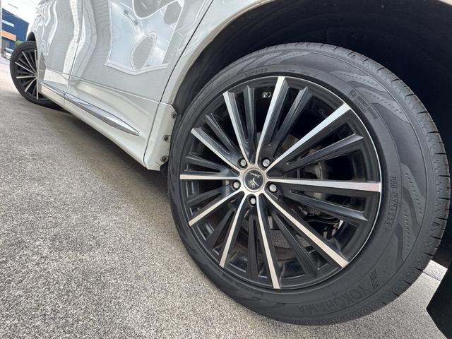 ヴェルファイア ２．５Ｚ　Ｇエディション　ＴＲＤエアロ　フリップダウンモニター　ナビ　ＴＶ　Ｂｌｕｅｔｏｏｔｈ　ＬＥＤヘッドライト　ＣＤ／ＤＶＤ再生　両側パワースライドドア　社外１９インチアルミホイール　クルーズコントロール（19枚目）