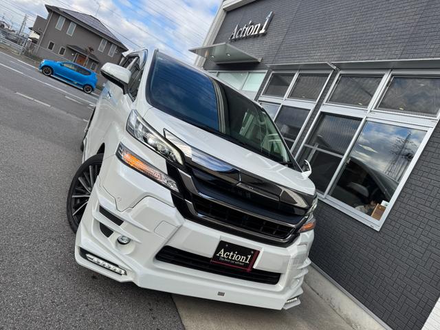 ヴェルファイア ２．５Ｚ　Ｇエディション　ＴＲＤエアロ　フリップダウンモニター　ナビ　ＴＶ　Ｂｌｕｅｔｏｏｔｈ　ＬＥＤヘッドライト　ＣＤ／ＤＶＤ再生　両側パワースライドドア　社外１９インチアルミホイール　クルーズコントロール（20枚目）