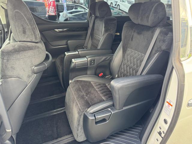 ヴェルファイア ２．５Ｚ　Ｇエディション　ＴＲＤエアロ　フリップダウンモニター　ナビ　ＴＶ　Ｂｌｕｅｔｏｏｔｈ　ＬＥＤヘッドライト　ＣＤ／ＤＶＤ再生　両側パワースライドドア　社外１９インチアルミホイール　クルーズコントロール（23枚目）