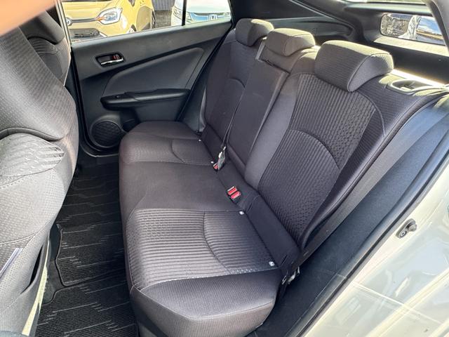 プリウス Ｓセーフティプラス　ナビ　ドライブレコーダー　Ｂｌｕｅｔｏｏｔｈ　バックカメラ　ＥＴＣ　ＣＤ／ＤＶＤ再生　ＬＥＤヘッドライト　スマートキー　プッシュスタート　社外１５インチアルミホイール（8枚目）