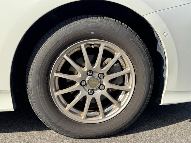 プリウス Ｓセーフティプラス　ナビ　ドライブレコーダー　Ｂｌｕｅｔｏｏｔｈ　バックカメラ　ＥＴＣ　ＣＤ／ＤＶＤ再生　ＬＥＤヘッドライト　スマートキー　プッシュスタート　社外１５インチアルミホイール（12枚目）