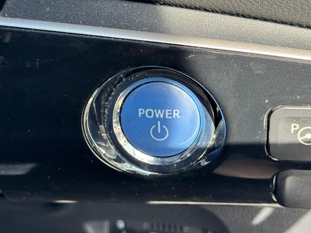 プリウス Ｓセーフティプラス　ナビ　ドライブレコーダー　Ｂｌｕｅｔｏｏｔｈ　バックカメラ　ＥＴＣ　ＣＤ／ＤＶＤ再生　ＬＥＤヘッドライト　スマートキー　プッシュスタート　社外１５インチアルミホイール（14枚目）