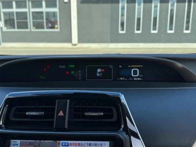 プリウス Ｓセーフティプラス　ナビ　ドライブレコーダー　Ｂｌｕｅｔｏｏｔｈ　バックカメラ　ＥＴＣ　ＣＤ／ＤＶＤ再生　ＬＥＤヘッドライト　スマートキー　プッシュスタート　社外１５インチアルミホイール（24枚目）