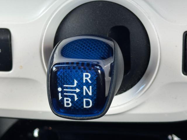 プリウス Ｓセーフティプラス　ナビ　ドライブレコーダー　Ｂｌｕｅｔｏｏｔｈ　バックカメラ　ＥＴＣ　ＣＤ／ＤＶＤ再生　ＬＥＤヘッドライト　スマートキー　プッシュスタート　社外１５インチアルミホイール（29枚目）