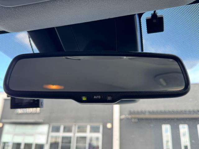 プリウス Ｓセーフティプラス　ナビ　ドライブレコーダー　Ｂｌｕｅｔｏｏｔｈ　バックカメラ　ＥＴＣ　ＣＤ／ＤＶＤ再生　ＬＥＤヘッドライト　スマートキー　プッシュスタート　社外１５インチアルミホイール（32枚目）