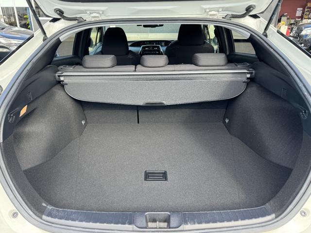 プリウス Ｓセーフティプラス　ナビ　ドライブレコーダー　Ｂｌｕｅｔｏｏｔｈ　バックカメラ　ＥＴＣ　ＣＤ／ＤＶＤ再生　ＬＥＤヘッドライト　スマートキー　プッシュスタート　社外１５インチアルミホイール（36枚目）