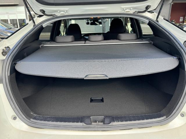 プリウス Ｓセーフティプラス　ナビ　ドライブレコーダー　Ｂｌｕｅｔｏｏｔｈ　バックカメラ　ＥＴＣ　ＣＤ／ＤＶＤ再生　ＬＥＤヘッドライト　スマートキー　プッシュスタート　社外１５インチアルミホイール（37枚目）