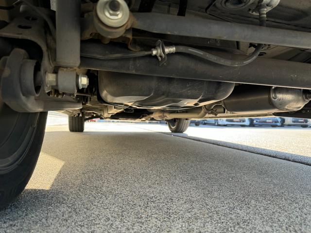 ワゴンＲ ２０周年記念車　社外オーディオ　ＨＩＤヘッドライト　シートヒーター　スマートキー　プッシュスタート　アイドリングストップ　オートエアコン　オートライト　純正１５インチアルミホイール（24枚目）