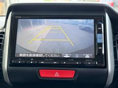 バックカメラも付いています。駐車の時に便利なのはもちろんの事、後方死角にいる子供たちに気が付くことができるので安心安全ですね 7