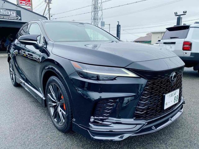 ＲＸ ＲＸ３５０　Ｆスポーツ　４ＷＤ　エアロダイナミクスパッケージ　ＦＳＲエアロ　ミラーウイングマフラー　フィニッシュブレードイルミネーション　メーカーフルセグナビ　パノラマガラスルーフ　デジタルインナーミラー　クルコン　レザー（12枚目）