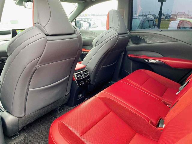 ＲＸ ＲＸ３５０　Ｆスポーツ　４ＷＤ　エアロダイナミクスパッケージ　ＦＳＲエアロ　ミラーウイングマフラー　フィニッシュブレードイルミネーション　メーカーフルセグナビ　パノラマガラスルーフ　デジタルインナーミラー　クルコン　レザー（36枚目）