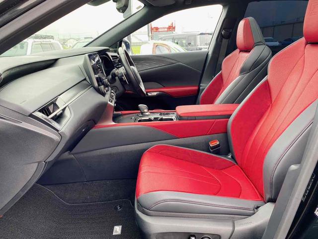 ＲＸ ＲＸ３５０　Ｆスポーツ　４ＷＤ　エアロダイナミクスパッケージ　ＦＳＲエアロ　ミラーウイングマフラー　フィニッシュブレードイルミネーション　メーカーフルセグナビ　パノラマガラスルーフ　デジタルインナーミラー　クルコン　レザー（37枚目）
