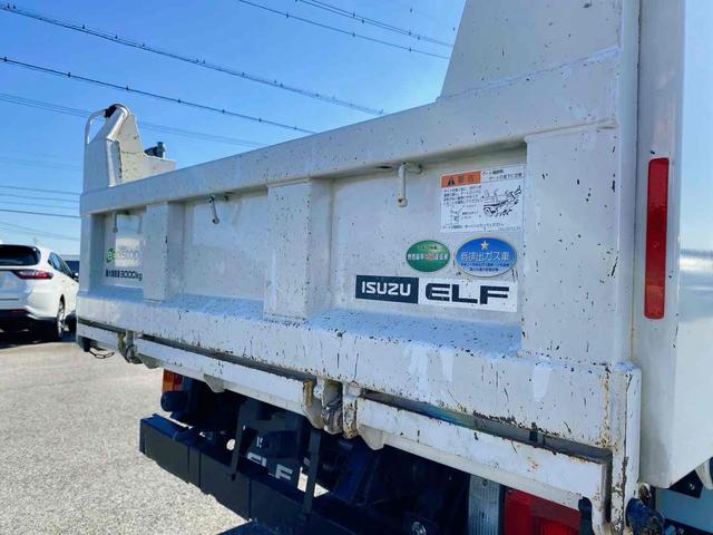 エルフトラック 　ダンプ　低床　ＭＴ　後輪ダブル　キーレスエントリー　電動格納ミラー　ＡＢＳ　エアコン　パワーステアリング　パワーウィンドウ　運転席エアバッグ　助手席エアバッグ　ＣＤ　ＵＳＢ（19枚目）