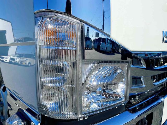 エルフトラック 　ダンプ　低床　ＭＴ　後輪ダブル　キーレスエントリー　電動格納ミラー　ＡＢＳ　エアコン　パワーステアリング　パワーウィンドウ　運転席エアバッグ　助手席エアバッグ　ＣＤ　ＵＳＢ（33枚目）