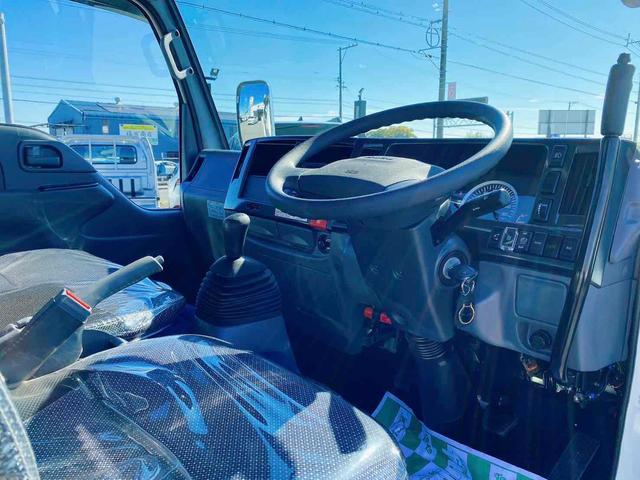 エルフトラック 　ダンプ　低床　ＭＴ　後輪ダブル　キーレスエントリー　電動格納ミラー　ＡＢＳ　エアコン　パワーステアリング　パワーウィンドウ　運転席エアバッグ　助手席エアバッグ　ＣＤ　ＵＳＢ（37枚目）