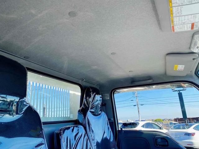 エルフトラック 　ダンプ　低床　ＭＴ　後輪ダブル　キーレスエントリー　電動格納ミラー　ＡＢＳ　エアコン　パワーステアリング　パワーウィンドウ　運転席エアバッグ　助手席エアバッグ　ＣＤ　ＵＳＢ（44枚目）