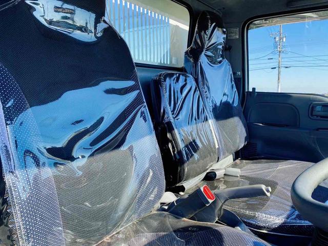 エルフトラック 　ダンプ　低床　ＭＴ　後輪ダブル　キーレスエントリー　電動格納ミラー　ＡＢＳ　エアコン　パワーステアリング　パワーウィンドウ　運転席エアバッグ　助手席エアバッグ　ＣＤ　ＵＳＢ（45枚目）