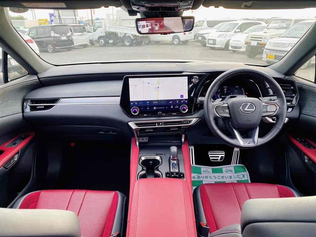 ＲＸ ＲＸ５００ｈ　Ｆスポーツパフォーマンス　４ＷＤ　ワンオーナー　全周囲カメラ　クリアランスソナー　オートクルーズコントロール　レーンアシスト　パワーシート　衝突被害軽減システム　エアロ　サンルーフ　ナビ　ＴＶ　オートマチックハイビーム（2枚目）