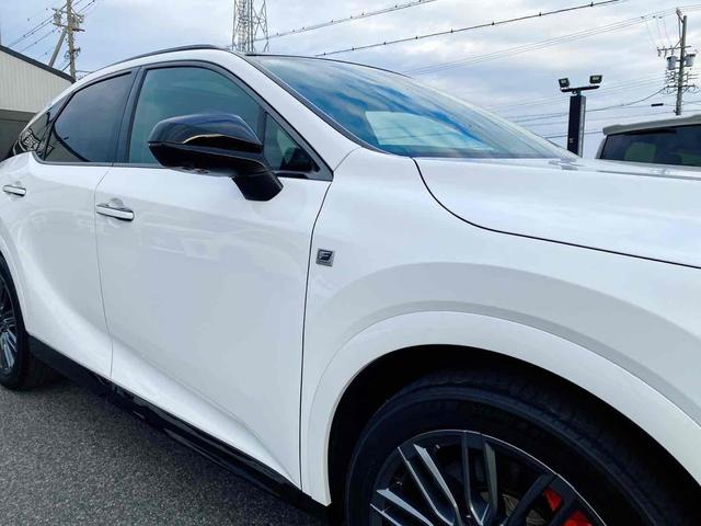 ＲＸ ＲＸ５００ｈ　Ｆスポーツパフォーマンス　４ＷＤ　ワンオーナー　全周囲カメラ　クリアランスソナー　オートクルーズコントロール　レーンアシスト　パワーシート　衝突被害軽減システム　エアロ　サンルーフ　ナビ　ＴＶ　オートマチックハイビーム（46枚目）