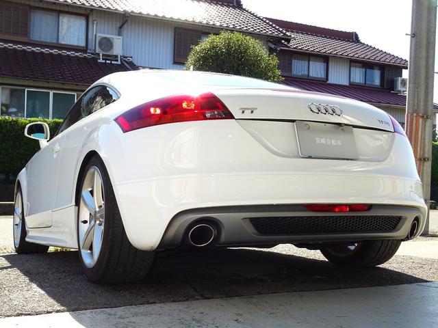 ＴＴクーペ ２．０ＴＦＳＩ　２．０ＴＦＳＩ（４名）　Ｓ－ＬＩＮＥ　天張り張り替え済み　タイヤ新品　ナビ　ＥＴＣ　バックモニター　ブルートゥース　パワーシート　パドルシフト　スペアキー　バイパーセキュリティー（7枚目）