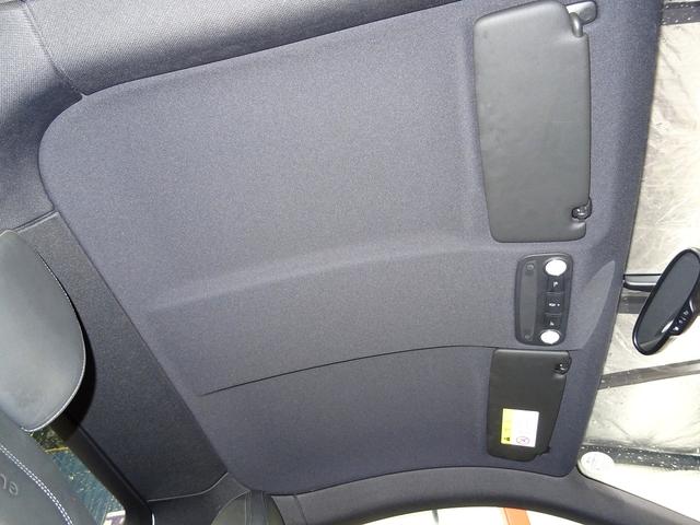 ＴＴクーペ ２．０ＴＦＳＩ　２．０ＴＦＳＩ（４名）　Ｓ－ＬＩＮＥ　天張り張り替え済み　タイヤ新品　ナビ　ＥＴＣ　バックモニター　ブルートゥース　パワーシート　パドルシフト　スペアキー　バイパーセキュリティー（10枚目）