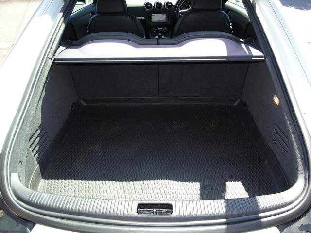 ＴＴクーペ ２．０ＴＦＳＩ　２．０ＴＦＳＩ（４名）　Ｓ－ＬＩＮＥ　天張り張り替え済み　タイヤ新品　ナビ　ＥＴＣ　バックモニター　ブルートゥース　パワーシート　パドルシフト　スペアキー　バイパーセキュリティー（17枚目）