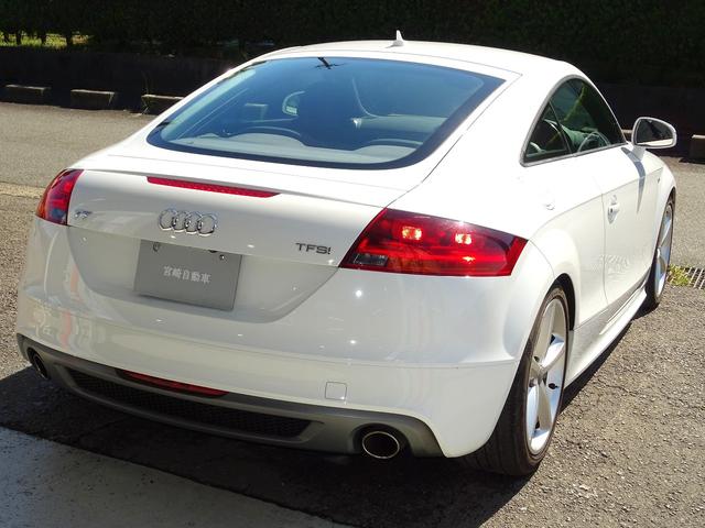 ＴＴクーペ ２．０ＴＦＳＩ　２．０ＴＦＳＩ（４名）　Ｓ－ＬＩＮＥ　天張り張り替え済み　タイヤ新品　ナビ　ＥＴＣ　バックモニター　ブルートゥース　パワーシート　パドルシフト　スペアキー　バイパーセキュリティー（27枚目）