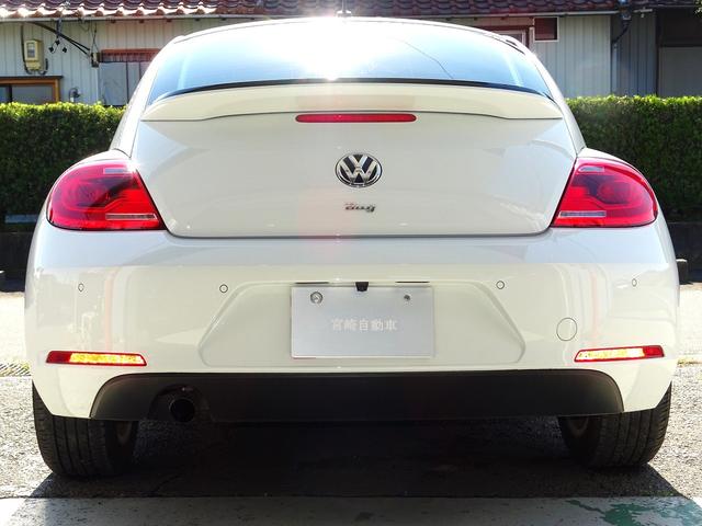 ザ・ビートル スペシャル・バグ　限定車　純正ヘリテージホイール　スマートキー　プッシュスタート　ナビ　ＥＴＣ　バックモニター　クルーズコントロール　禁煙車　クリアランスソナー　ディスチャージヘッドライト　ハーフレザー　シートヒーター（6枚目）