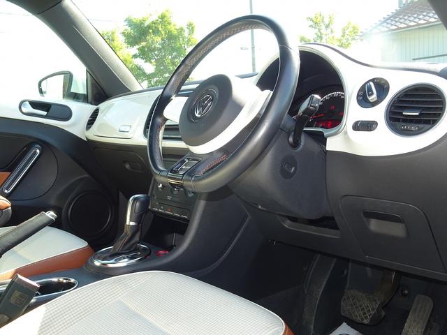 ザ・ビートル スペシャル・バグ　限定車　純正ヘリテージホイール　スマートキー　プッシュスタート　ナビ　ＥＴＣ　バックモニター　クルーズコントロール　禁煙車　クリアランスソナー　ディスチャージヘッドライト　ハーフレザー　シートヒーター（11枚目）