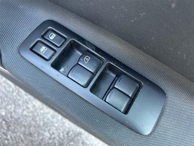 デュアリス ２０Ｇ　ＥＴＣ　ナビ　ＴＶ　オートライト　ＨＩＤ　アルミホイール　スマートキー　電動格納ミラー　ＣＶＴ　盗難防止システム　衝突安全ボディ　ＣＤ　ＵＳＢ　ミュージックサーバー　ＡＢＳ　エアコン（7枚目）